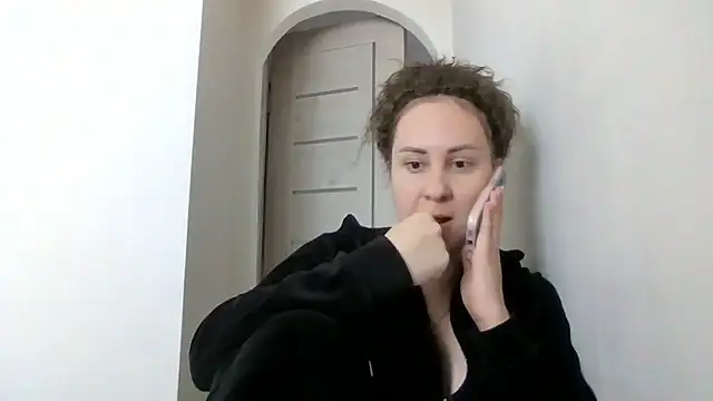 Snapshot of MeadowEyes chatting on May 29, 2026, 7:47 am MeadowEyes online show from May 29, 2026, 7:47 am