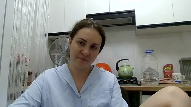 Snapshot of MeadowEyes chatting on July 1, 2026, 9:04 pm MeadowEyes online show from July 1, 2026, 9:04 pm