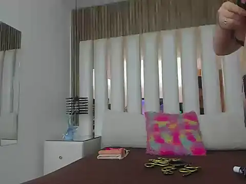 Snapshot of AmbarGills chatting on October 31, 2025, 1:52 pm AmbarGills online show from October 31, 2025, 1:52 pm