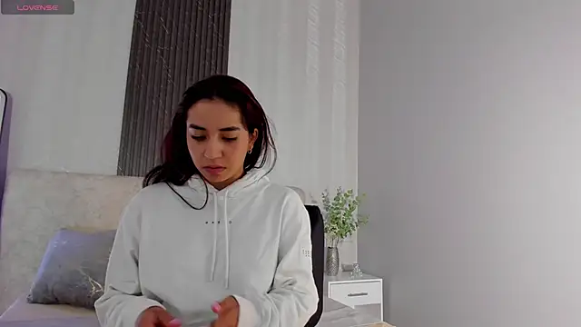 Snapshot of Vittoria_Conti_ chatting on June 18, 2026, 5:40 pm Vittoria Conti online show from June 18, 2026, 5:40 pm