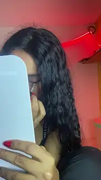 Snapshot of thepicis chatting on November 12, 2025, 11:30 pm thepicis online show from November 12, 2025, 11:30 pm