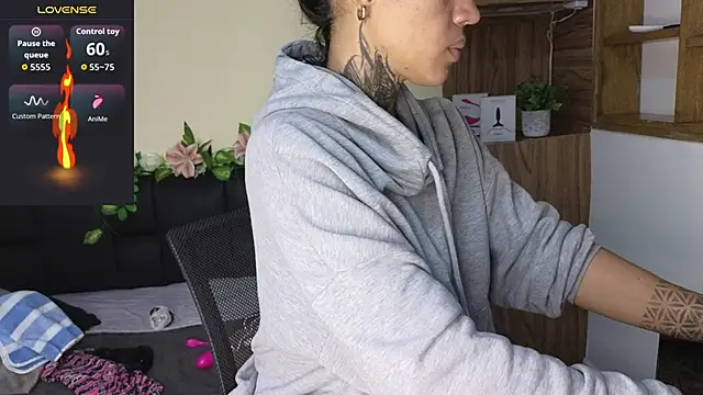 Snapshot of Mary_rabbit chatting on October 19, 2025, 1:03 pm Mary rabbit online show from October 19, 2025, 1:03 pm