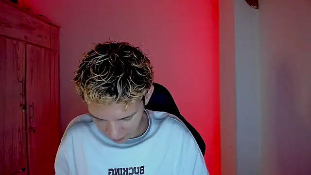 tylernova online show from February 18, 2026, 4:21 am