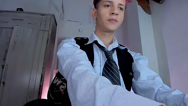 tylernova online show from December 17, 2025, 3:55 am