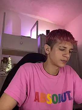 Snapshot of tylernova chatting on December 5, 2025, 4:00 am tylernova online show from December 5, 2025, 4:00 am