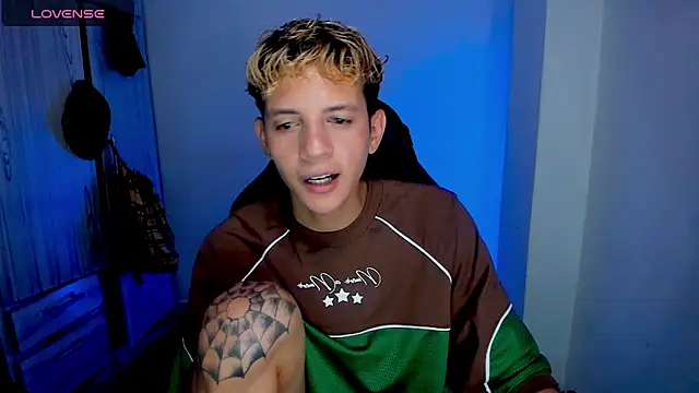 tylernova online show from March 22, 2026, 3:21 am