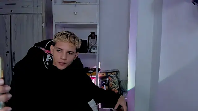 tylernova online show from January 17, 2026, 3:43 am