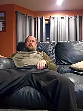 Snapshot of akstr8 chatting on October 21, 2025, 4:06 pm akstr8 online show from October 21, 2025, 4:06 pm