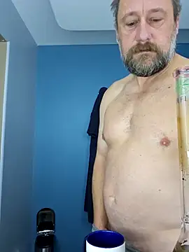 Snapshot of akstr8 chatting on October 13, 2025, 4:08 pm akstr8 online show from October 13, 2025, 4:08 pm