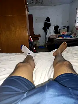 Latinokev online show from November 18, 2025, 7:39 pm