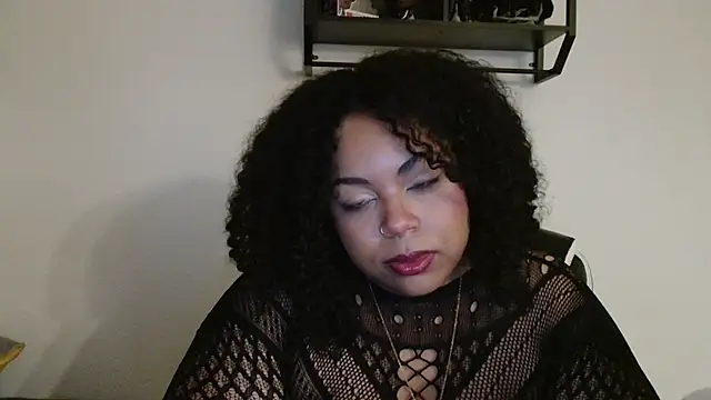 Snapshot of KalaniRose chatting on October 28, 2025, 6:12 am KalaniRose online show from October 28, 2025, 6:12 am