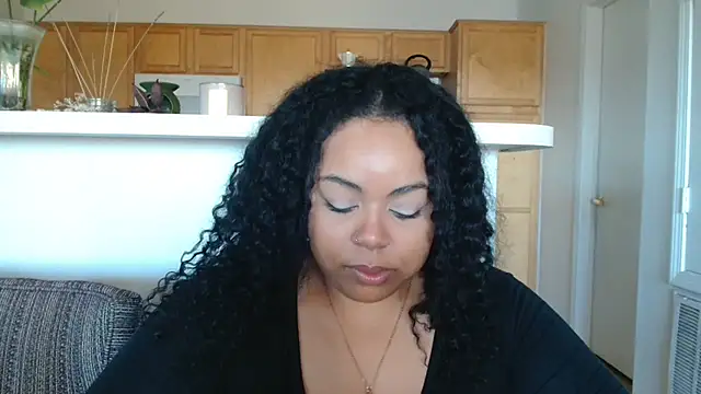 Snapshot of KalaniRose chatting on October 18, 2025, 12:34 am KalaniRose online show from October 18, 2025, 12:34 am