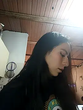 Snapshot of deseox05 chatting on November 16, 2025, 4:45 pm deseox05 online show from November 16, 2025, 4:45 pm