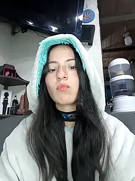 Snapshot of deseox05 chatting on November 25, 2025, 1:28 am deseox05 online show from November 25, 2025, 1:28 am