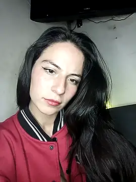 Snapshot of deseox05 chatting on November 28, 2025, 12:44 am deseox05 online show from November 28, 2025, 12:44 am