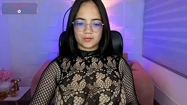 Snapshot of Sasha_Grace chatting on July 28, 2026, 2:13 pm Sasha Grace online show from July 28, 2026, 2:13 pm