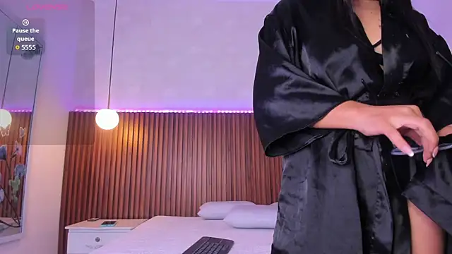 Snapshot of Foxy_Kylie chatting on March 5, 2026, 8:16 pm Foxy Kylie online show from March 5, 2026, 8:16 pm