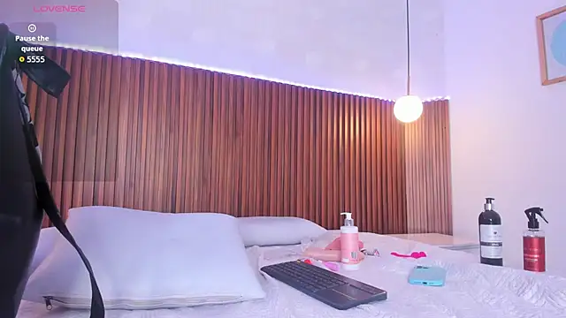 Snapshot of Foxy_Kylie chatting on March 8, 2026, 2:04 am Foxy Kylie online show from March 8, 2026, 2:04 am