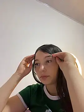 Snapshot of __Lorelain__ chatting on November 2, 2025, 10:37 pm Lorelain online show from November 2, 2025, 10:37 pm