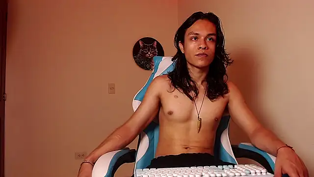 Snapshot of tom_1945 chatting on October 23, 2025, 4:11 am tom 1945 online show from October 23, 2025, 4:11 am