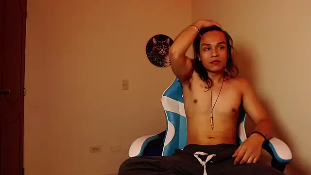 Snapshot of tom_1945 chatting on October 17, 2025, 4:38 am tom 1945 online show from October 17, 2025, 4:38 am