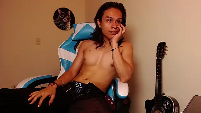 Snapshot of tom_1945 chatting on October 11, 2025, 4:02 am tom 1945 online show from October 11, 2025, 4:02 am