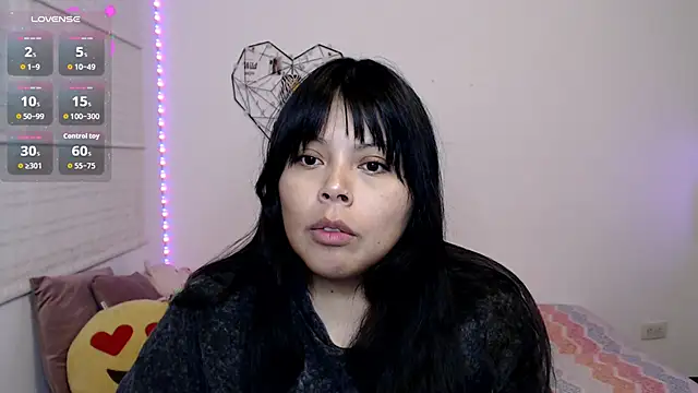 Snapshot of EllieMoonX chatting on May 23, 2026, 12:09 am EllieMoonX online show from May 23, 2026, 12:09 am