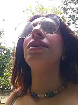 Snapshot of Meganthomson chatting on April 14, 2026, 3:06 pm Meganthomson online show from April 14, 2026, 3:06 pm