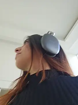 Meganthomson online show from November 21, 2025, 9:03 pm