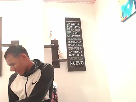 Snapshot of ADRIEL__VEGA chatting on October 17, 2025, 6:32 pm ADRIEL VEGA online show from October 17, 2025, 6:32 pm