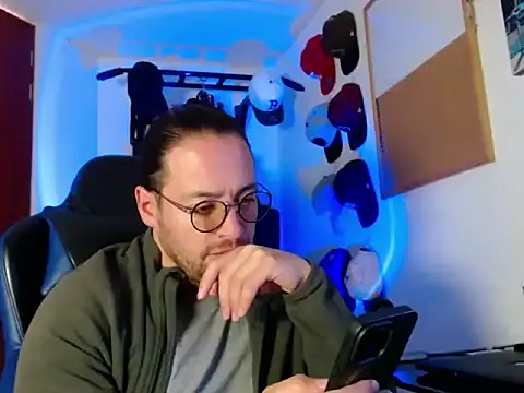 kurt xx online show from December 14, 2025, 1:28 pm