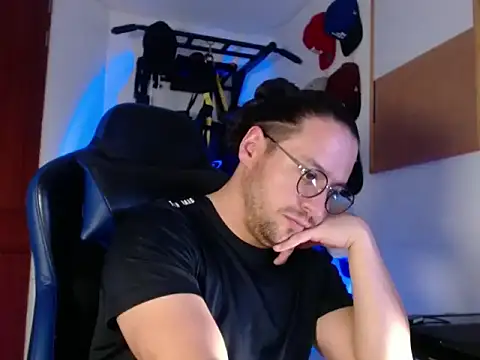 kurt xx online show from November 9, 2025, 11:36 am