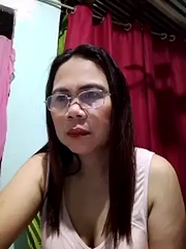 Snapshot of erma_joy chatting on February 20, 2026, 6:32 pm erma joy online show from February 20, 2026, 6:32 pm