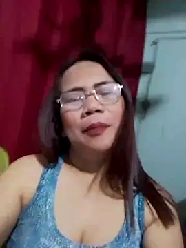 Snapshot of erma_joy chatting on February 17, 2026, 9:34 pm erma joy online show from February 17, 2026, 9:34 pm