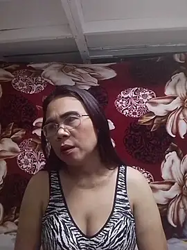 Snapshot of erma_joy chatting on May 17, 2026, 1:00 pm erma joy online show from May 17, 2026, 1:00 pm