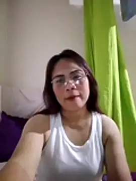 Snapshot of erma_joy chatting on August 5, 2026, 7:24 am erma joy online show from August 5, 2026, 7:24 am