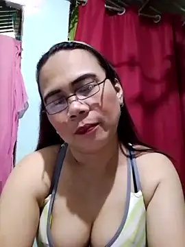 Snapshot of erma_joy chatting on February 14, 2026, 12:00 am erma joy online show from February 14, 2026, 12:00 am