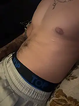 Snapshot of Gmktulon chatting on October 30, 2025, 4:00 am Gmktulon online show from October 30, 2025, 4:00 am