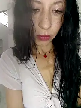 Snapshot of you_yuyuu chatting on October 27, 2025, 4:19 pm you yuyuu online show from October 27, 2025, 4:19 pm