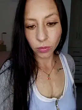 Snapshot of you_yuyuu chatting on November 20, 2025, 11:36 pm you yuyuu online show from November 20, 2025, 11:36 pm