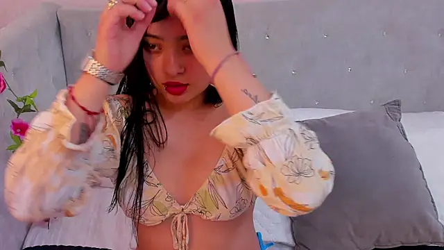 baby naomy online show from October 18, 2025, 4:53 pm