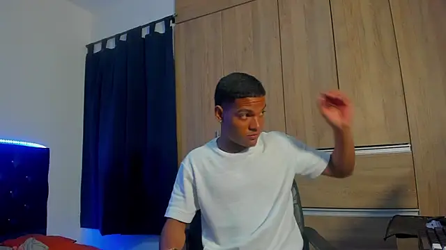 isaac master77 online show from November 11, 2025, 2:50 am