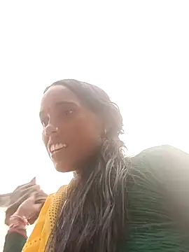 Snapshot of Cutsedi3 chatting on October 24, 2025, 11:42 am Cutsedi3 online show from October 24, 2025, 11:42 am