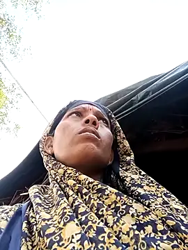 Snapshot of Cutsedi3 chatting on November 7, 2025, 11:15 am Cutsedi3 online show from November 7, 2025, 11:15 am