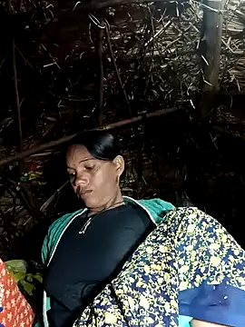 Snapshot of Cutsedi3 chatting on November 17, 2025, 9:52 pm Cutsedi3 online show from November 17, 2025, 9:52 pm