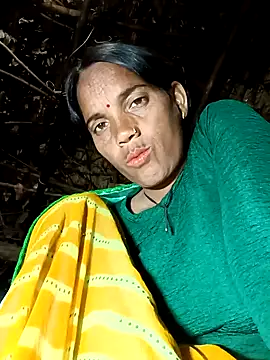 Snapshot of Cutsedi3 chatting on October 14, 2025, 10:42 pm Cutsedi3 online show from October 14, 2025, 10:42 pm