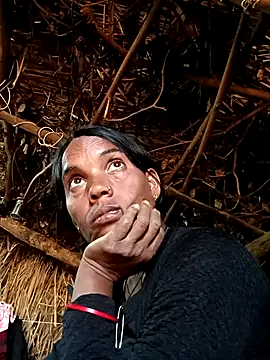 Snapshot of Cutsedi3 chatting on November 5, 2025, 9:56 am Cutsedi3 online show from November 5, 2025, 9:56 am