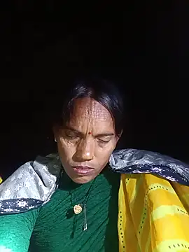 Snapshot of Cutsedi3 chatting on October 31, 2025, 10:49 pm Cutsedi3 online show from October 31, 2025, 10:49 pm