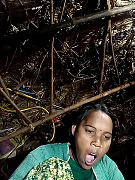 Snapshot of Cutsedi3 chatting on November 27, 2025, 9:48 pm Cutsedi3 online show from November 27, 2025, 9:48 pm