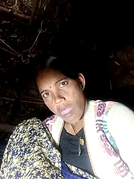 Snapshot of Cutsedi3 chatting on October 21, 2025, 11:04 pm Cutsedi3 online show from October 21, 2025, 11:04 pm